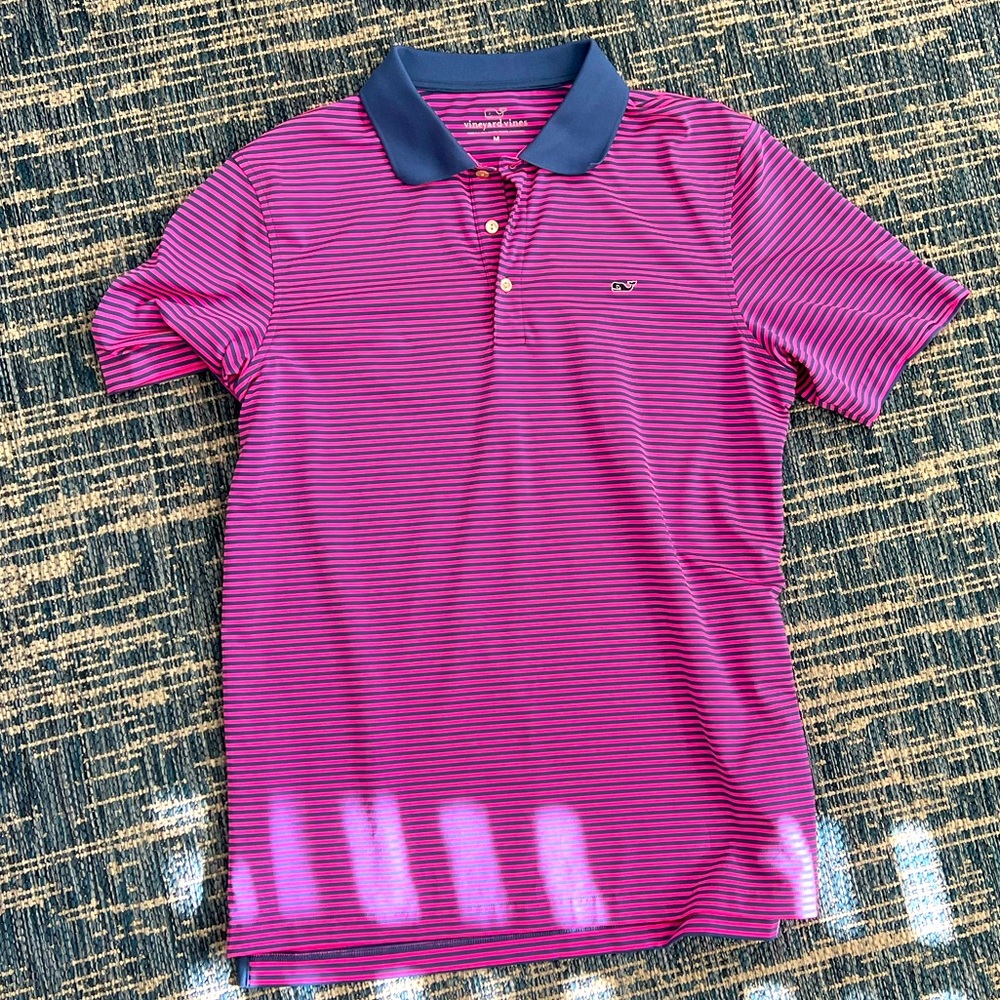 Vineyard vines golf shirt - pink and blue size M. Like new